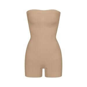 SKIMS SEAMLESS SCULPT Strapless Shortie Bodysuit - Clay Size XXS NWT #1982